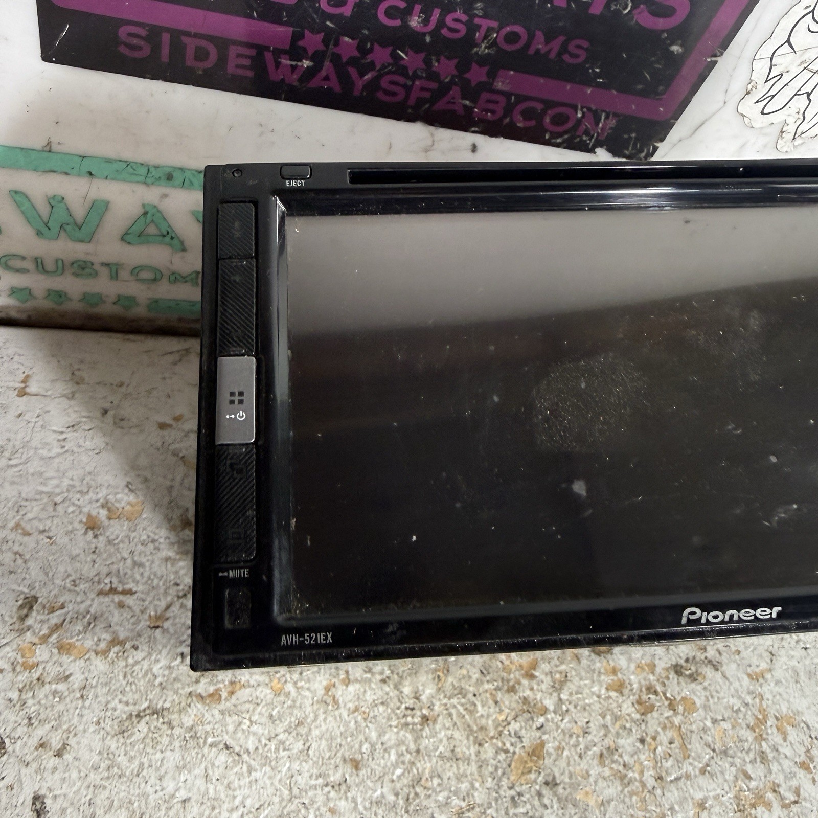 Pioneer Double DIN Touchscreen Dash Head Unit AVH-521EX Stereo Radio