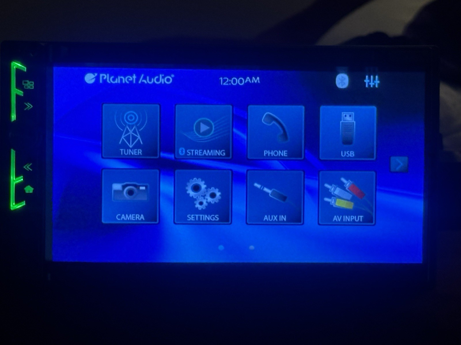 Planet Audio P695MB 2 DIN Digital Media Receiver Bluetooth Touchscreen USB Aux