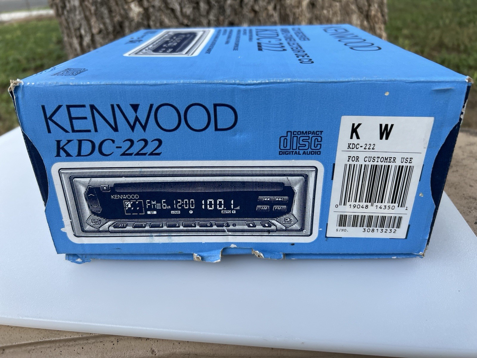 Kenwood KDC-222 Car Stereo Receiver/CD player with mounting sleeve ( New )