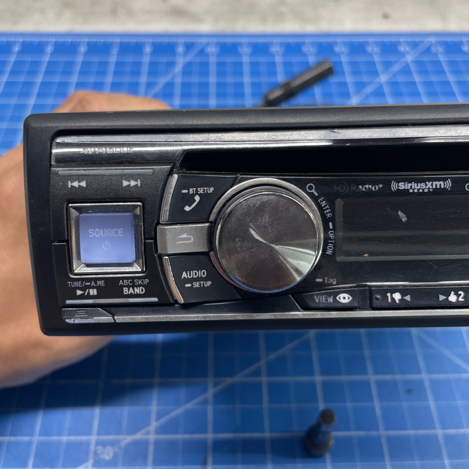 Alpine CDE-HD138BT Single Din Car Stereo Bluetooth CD Player Aux USB Deck