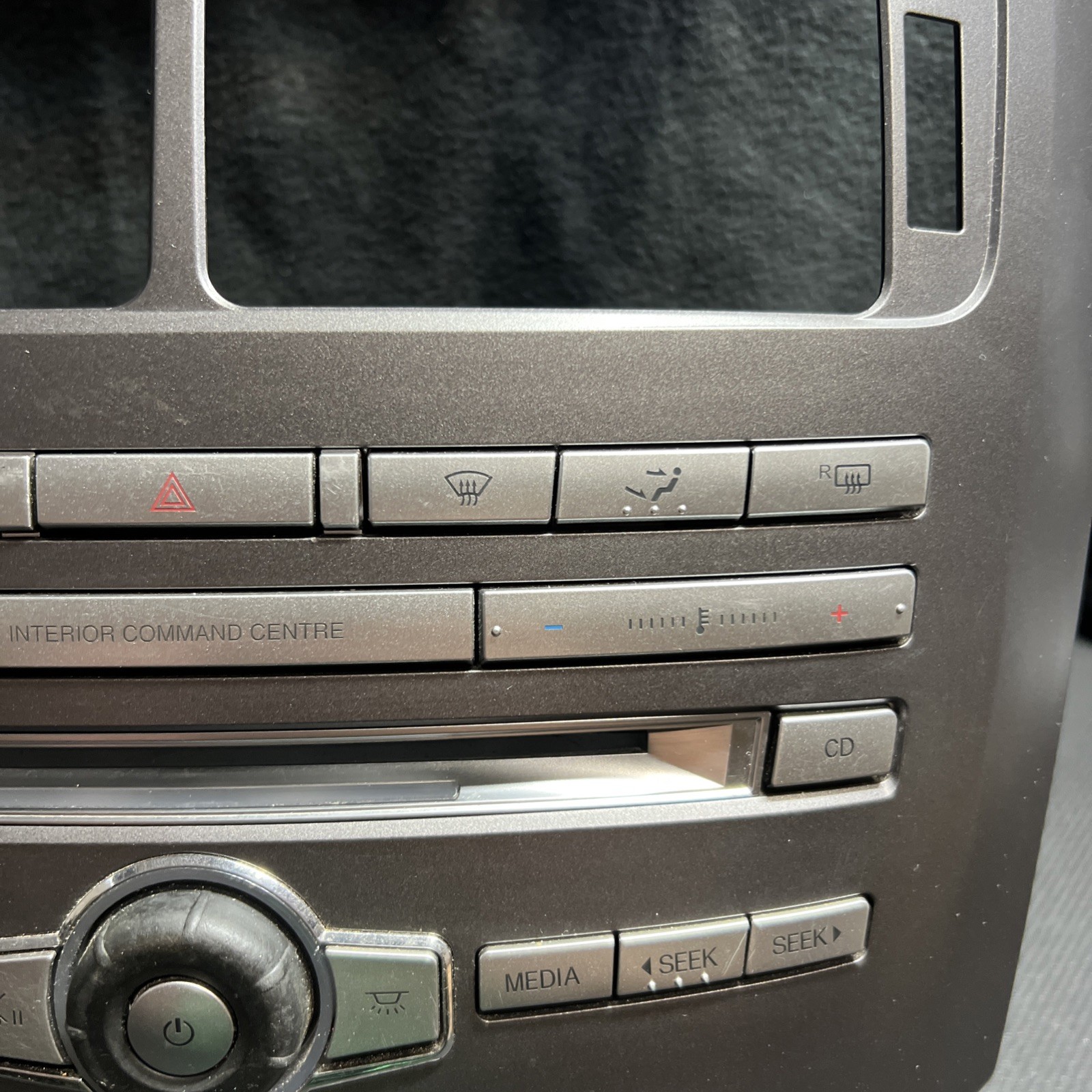 Ford Territory SZ Mk2 icc Unit Facia Only Suit Touch Screen Type Single Zone