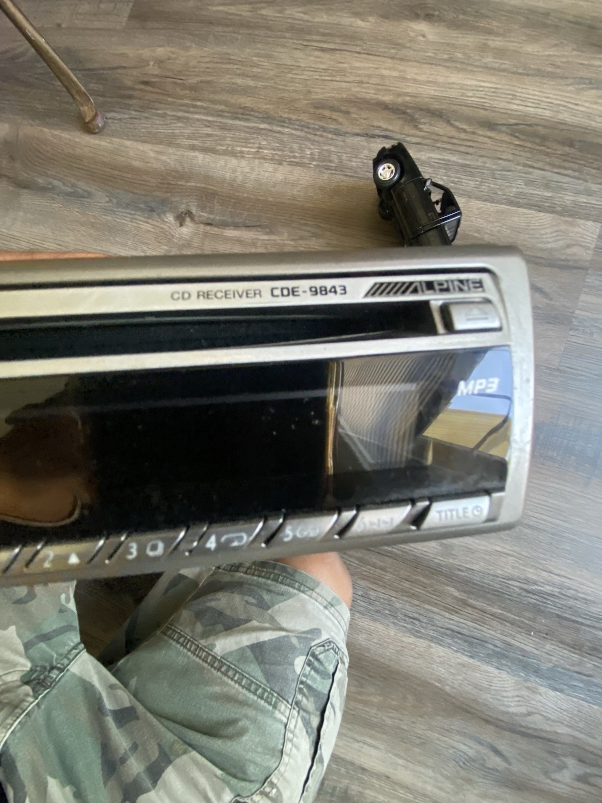 Alpine CDE-9843 CD Player In Dash Receiver