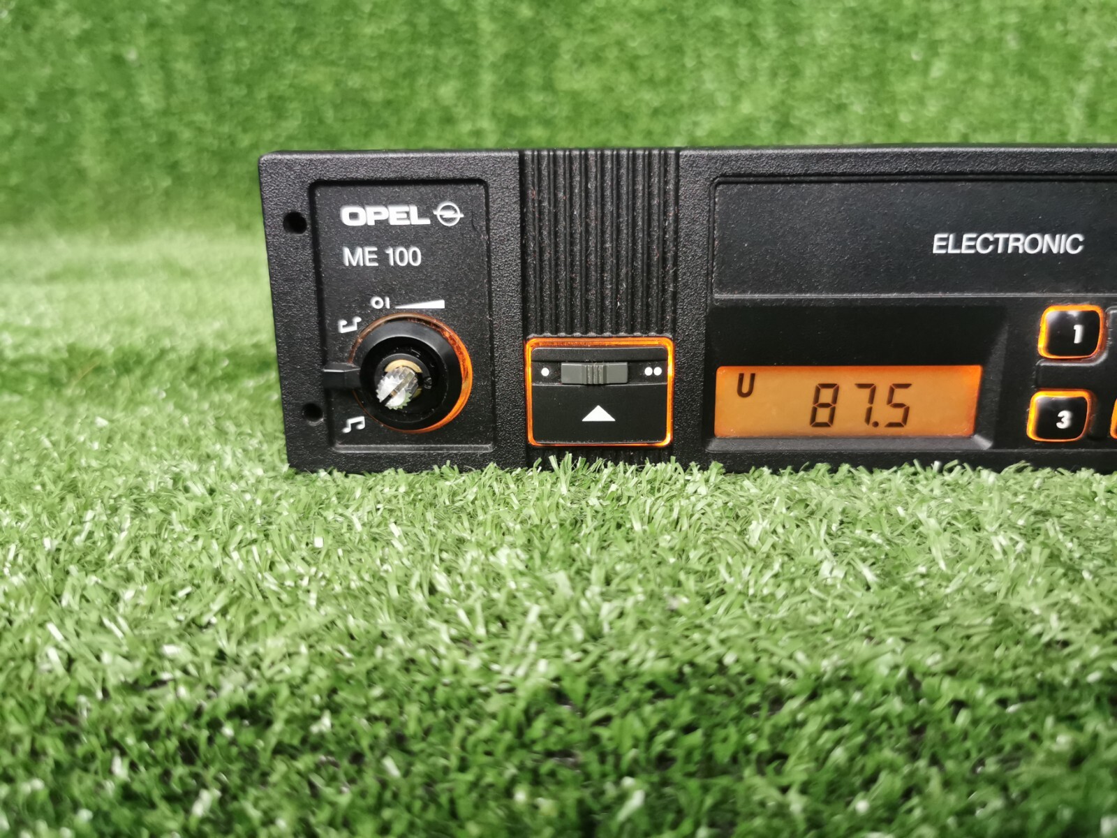Grundig Me100 Grundig Me100b Opel Me100 Opel Me100b Me 100 B Original Car Radio