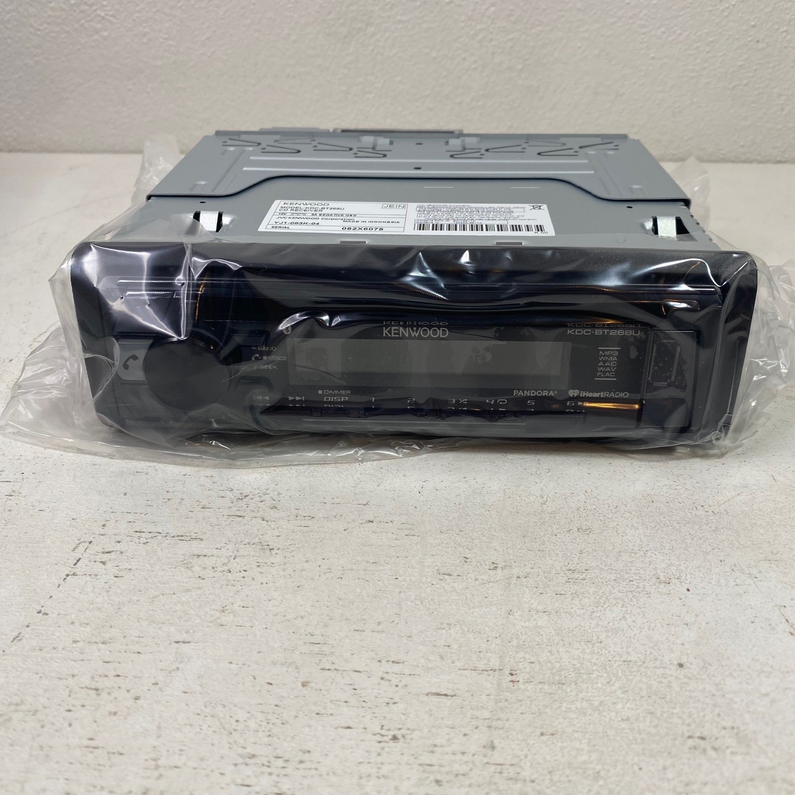 Kenwood KDC-BT268U Car CD Receiver Bluetooth USB Pandora iHeartRadio Single DIN