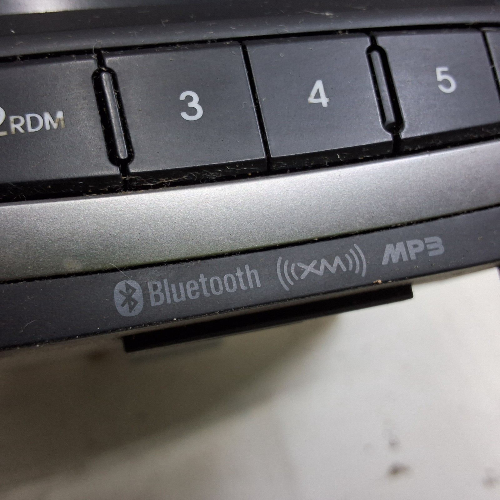 15 16 17 Hyundai accent AM FM XM CD radio receiver OEM 96170-1R152RDR