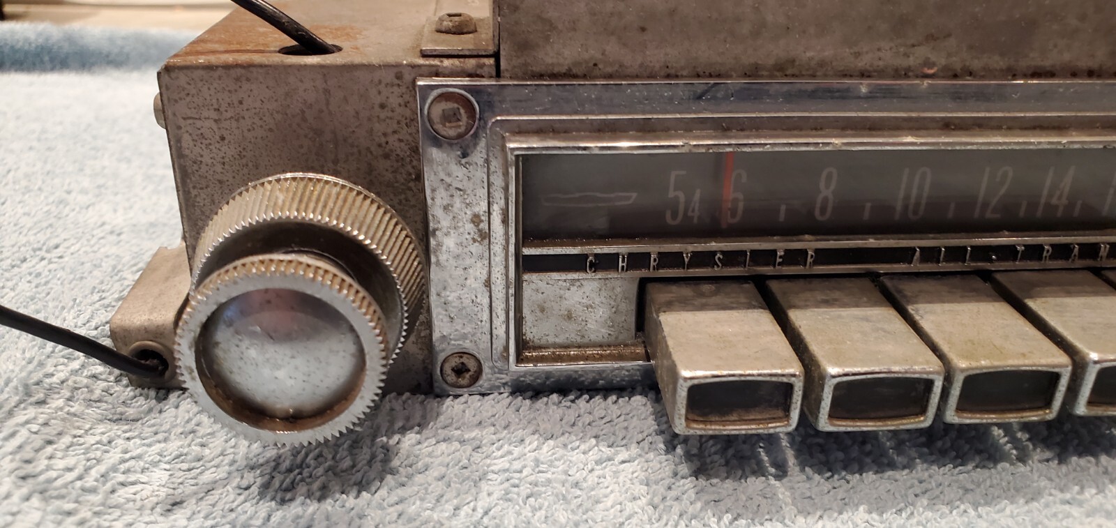 1963 1964 Chrysler Newport 300 transistor radio used original condition Mopar