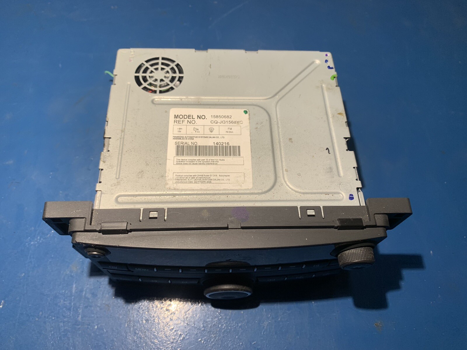 06 07 Saturn Ion AM FM CD radio receiver OEM 15850682