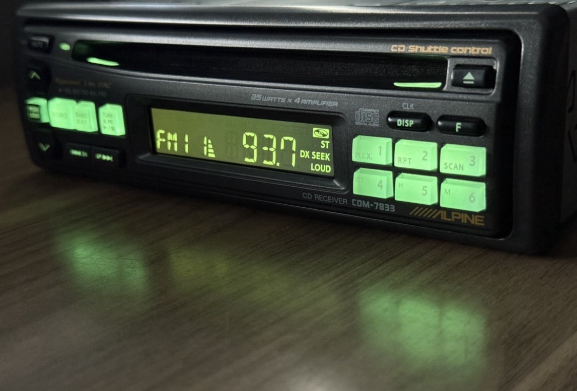 ALPINE CAR AUDIO STEREO IN DASH CD UNIT OLD SCHOOL CDM-7833 VINTAGE RARE! EQ