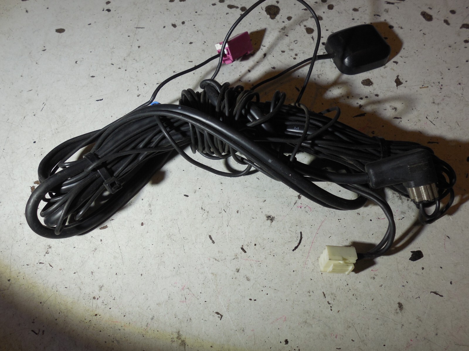 Pioneer DEH-1300MP CD Stereo Receiver Tuner Wire Plugs Connector