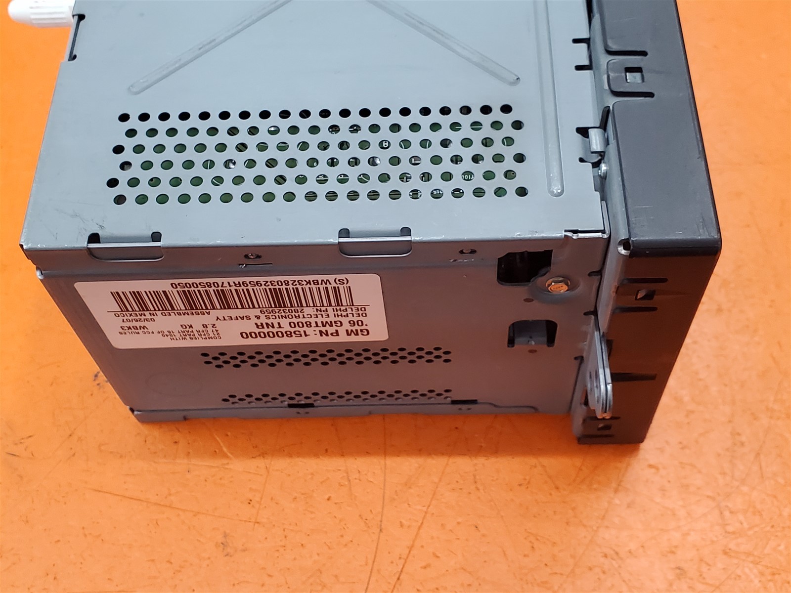 ⭐️⭐️⭐️⭐️⭐️ OEM GM 15800000 ’06 (GMT800 TNR) AM-FM CD Navigation Head Unit