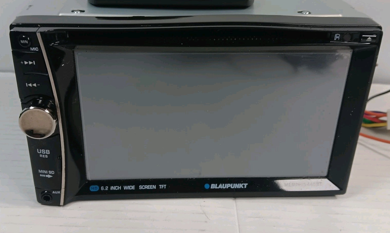 Blaupunkt Memphis 440BT Double DIN DVD/CD Receiver 6.2″ Touch Screen W/ Remote