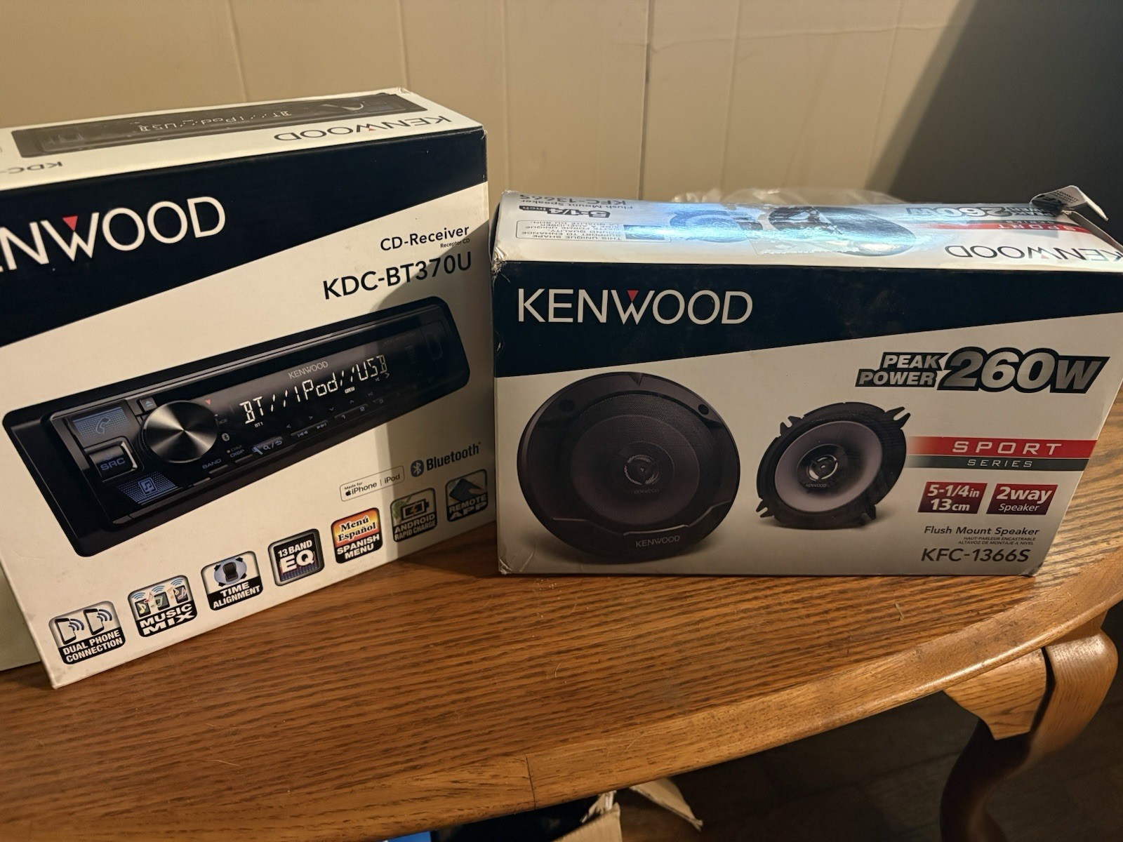 Kenwood Kdc Bt370u Receiver And KFC 1366s Speakers Open Box But Never Used