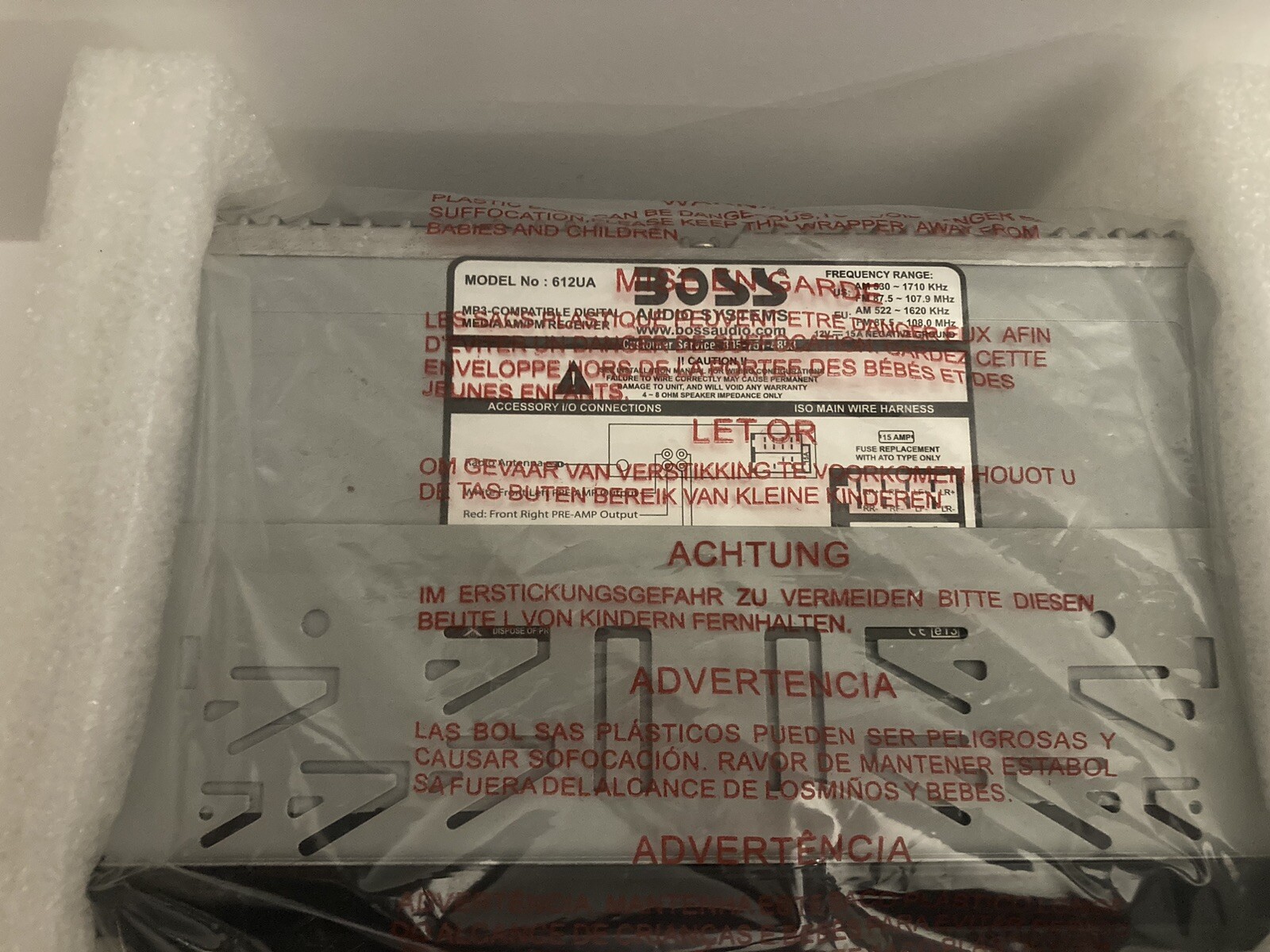 BOSS AUDIO 612UA MP3-Compatible Media am/fm Reciever 200 Watts 4 channel. NEW.