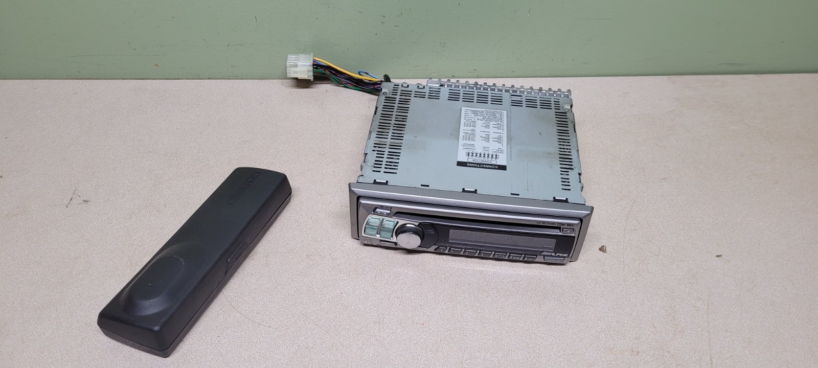 alpine cdm-9821 car stereo used
