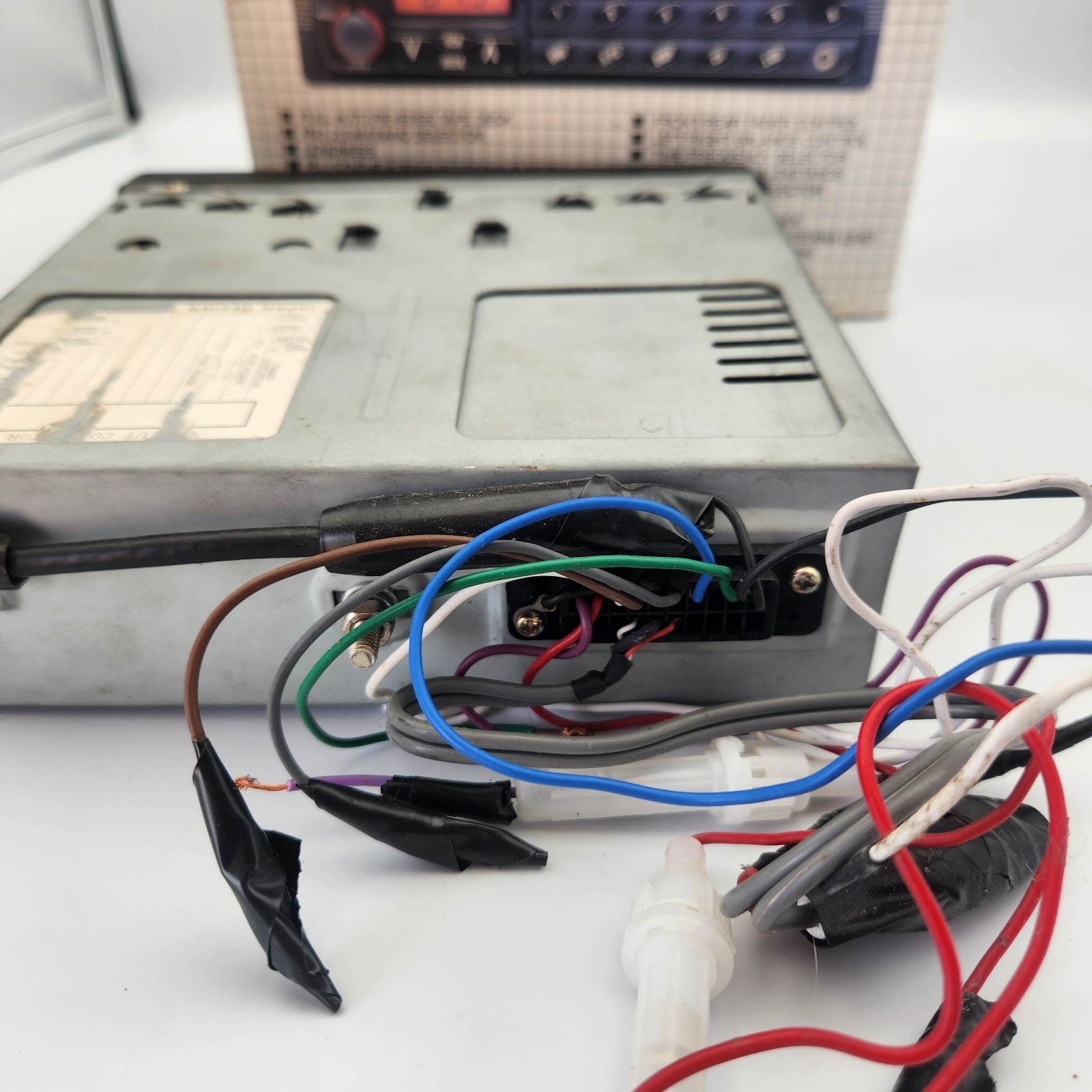 Vintage Boss Audio Systems AVA-101 Cassette Tape Car Radio Stereo With Box