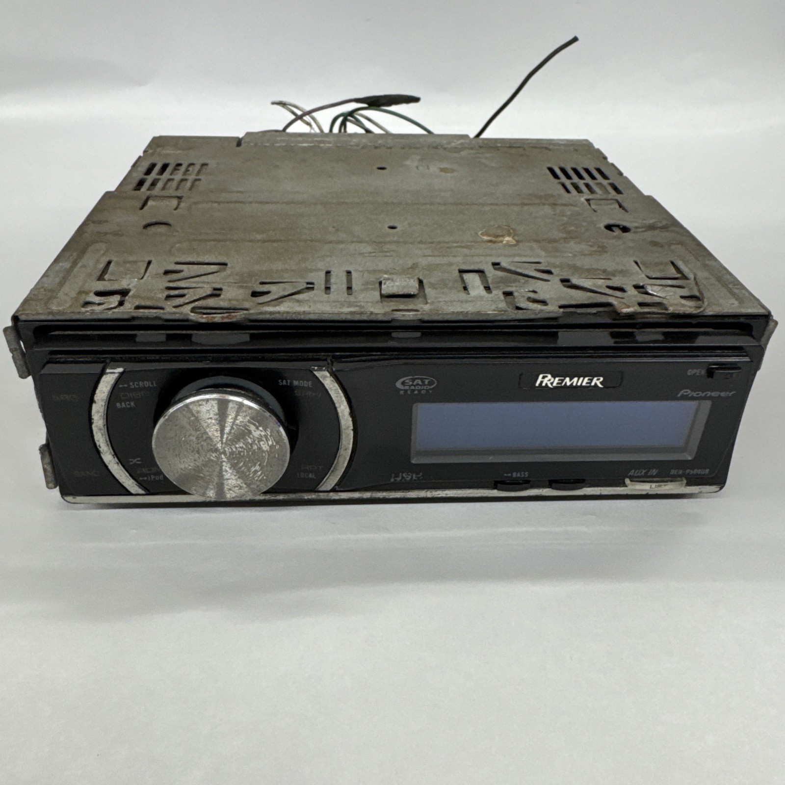 PIONEER PREMIER CAR AUDIO STEREO CD BLUETOOTH AUX OLD SCHOOL DEH-P500UB EQ SUB!