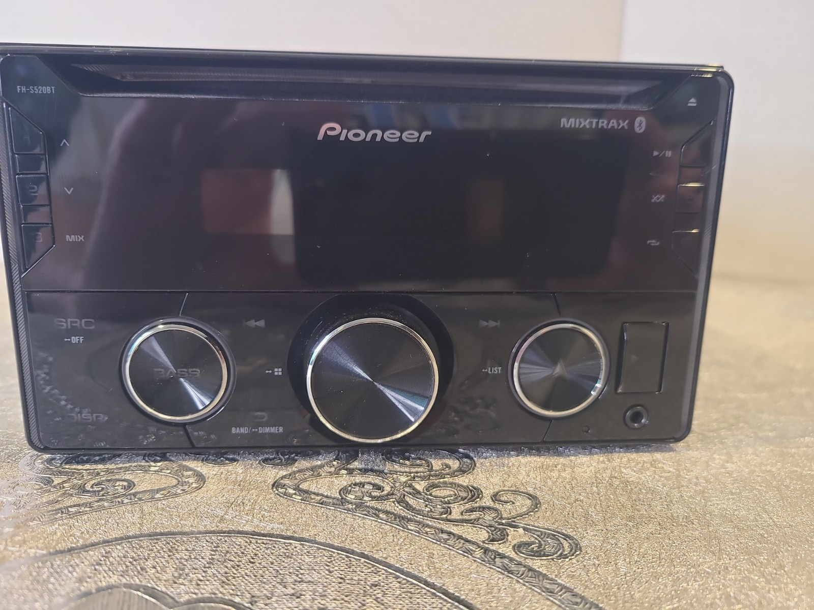 Pioneer FH-S520BT Double-DIN CD Audio with Built-in Bluetooth