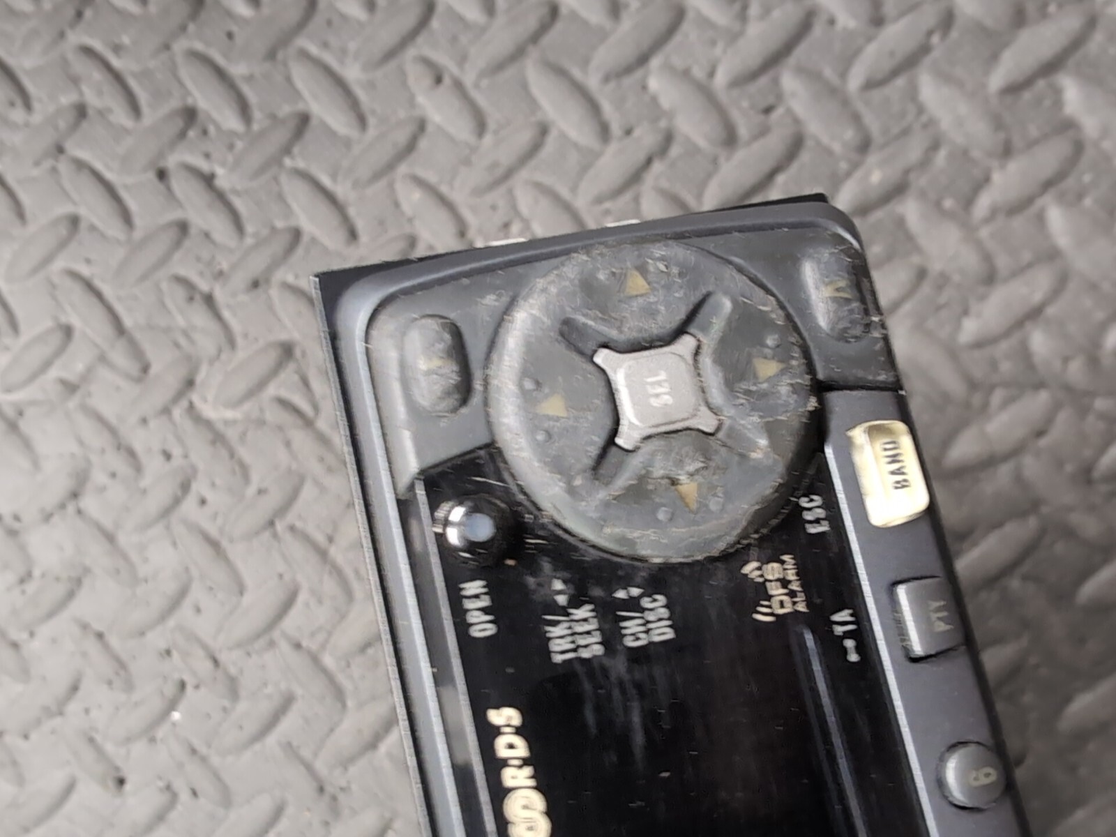 Pioneer deh-p7000r Car Radio CD 45Wx4 RDS EEQ – No Volume Buttons – Old School