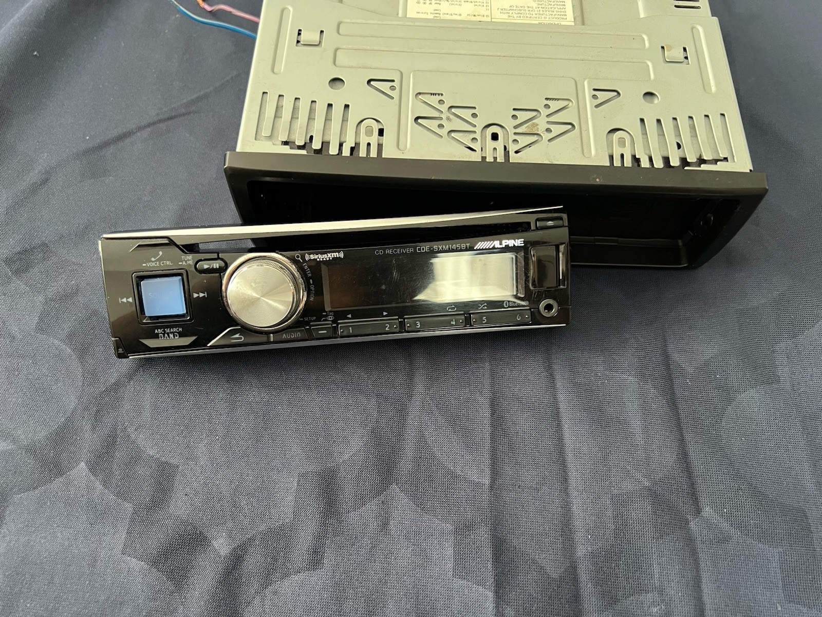 ⭐️Pre-Owned,TESTED⭐️ Alpine CD| AM/FM| BT| USB- (CDE-SXM145BT)