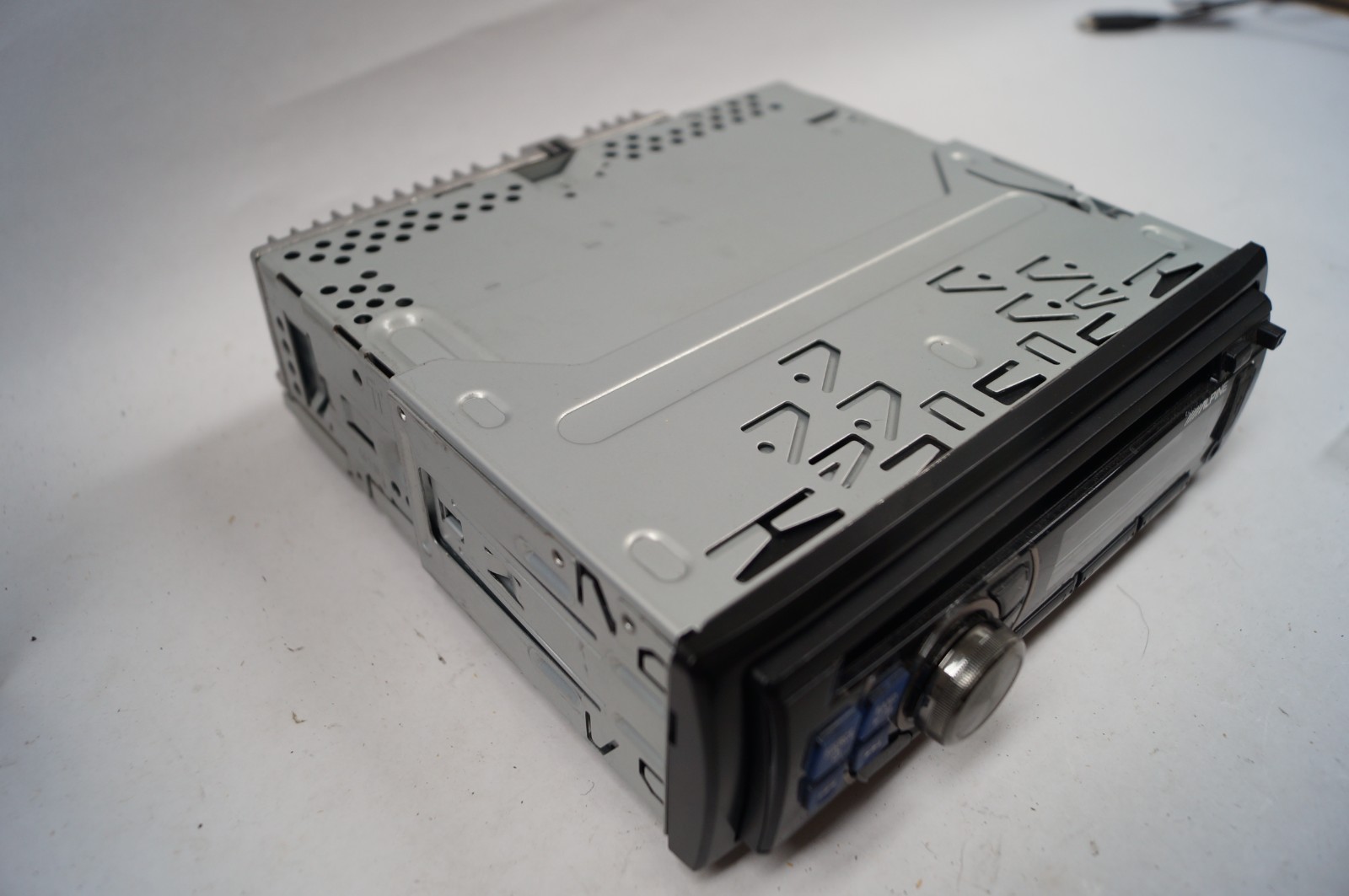 Alpine CDE-100 CD Player MP3 In-Dash Auto Radio USB Detachable Face WORKING F153
