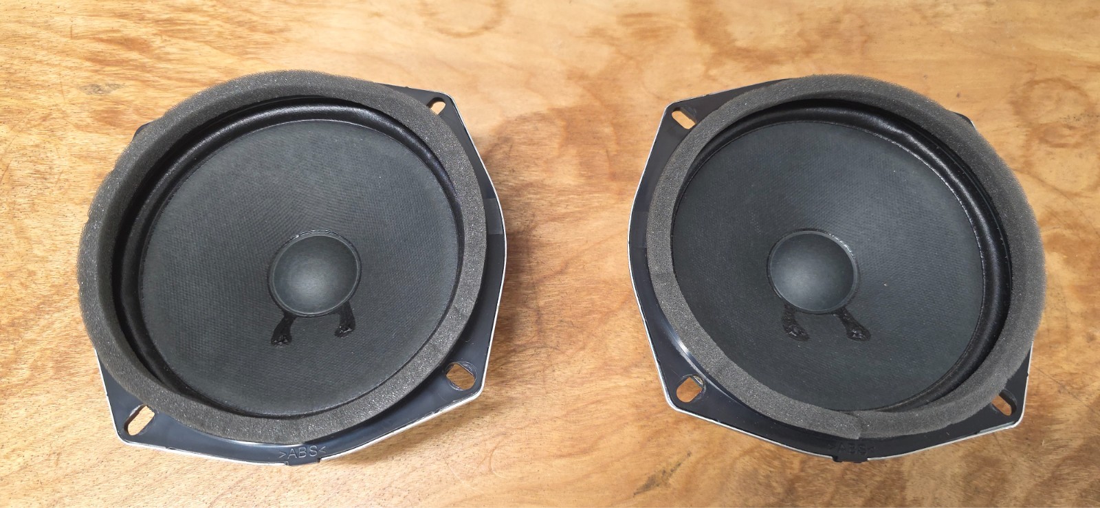 2006-2009 Saturn Sky/Pontiac Solstice Stereo (Not Monsoon) and factory speakers