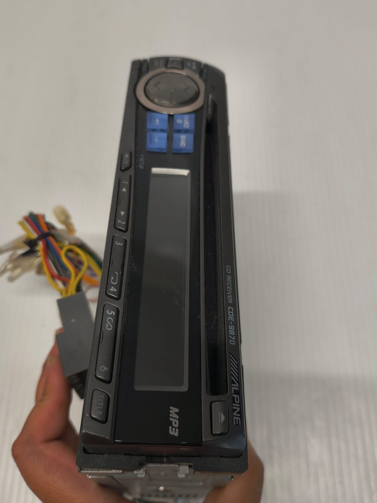 Alpine CDE-9870 CD MP3 Player AM/FM Receiver 16WATTS RMS PER CHANNEL