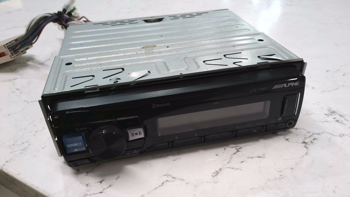 ALPINE ELECTRONICS UTE-73BT (FC2023336)