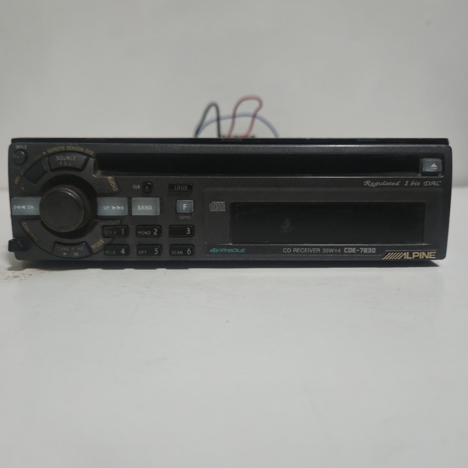 ALPINE CAR RADIO CD UNIT CDE-7830