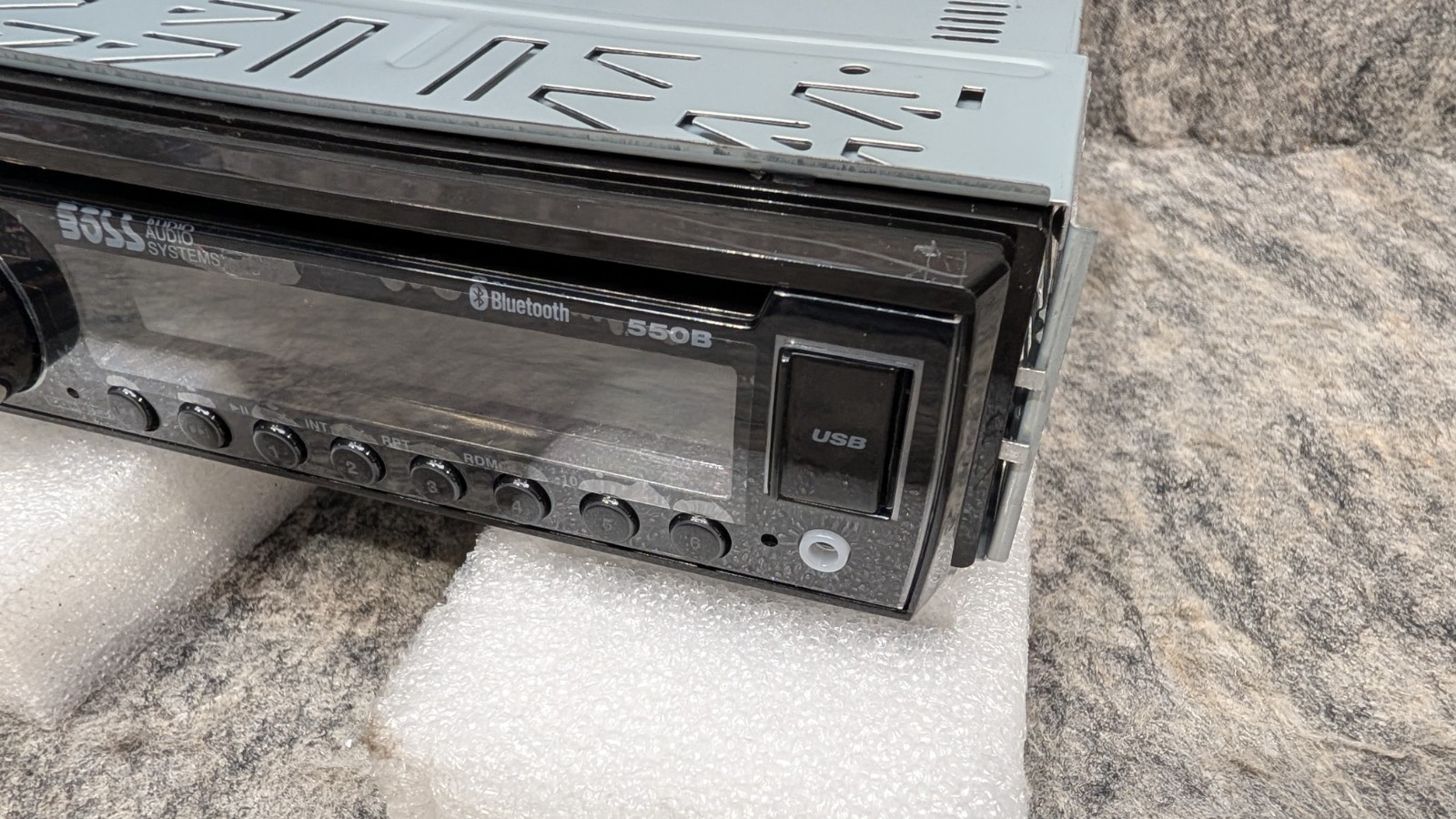 BOSS Audio Systems Elite 550B 1 DIN Bluetooth AM/FM CD Receiver USB AUX