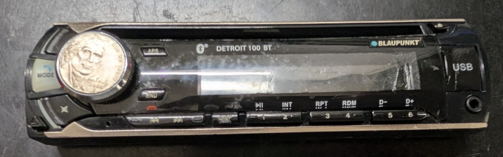 Blaupunkt BT 100 Detroit CD & MP3 Receiver FACEPLATE ONLY