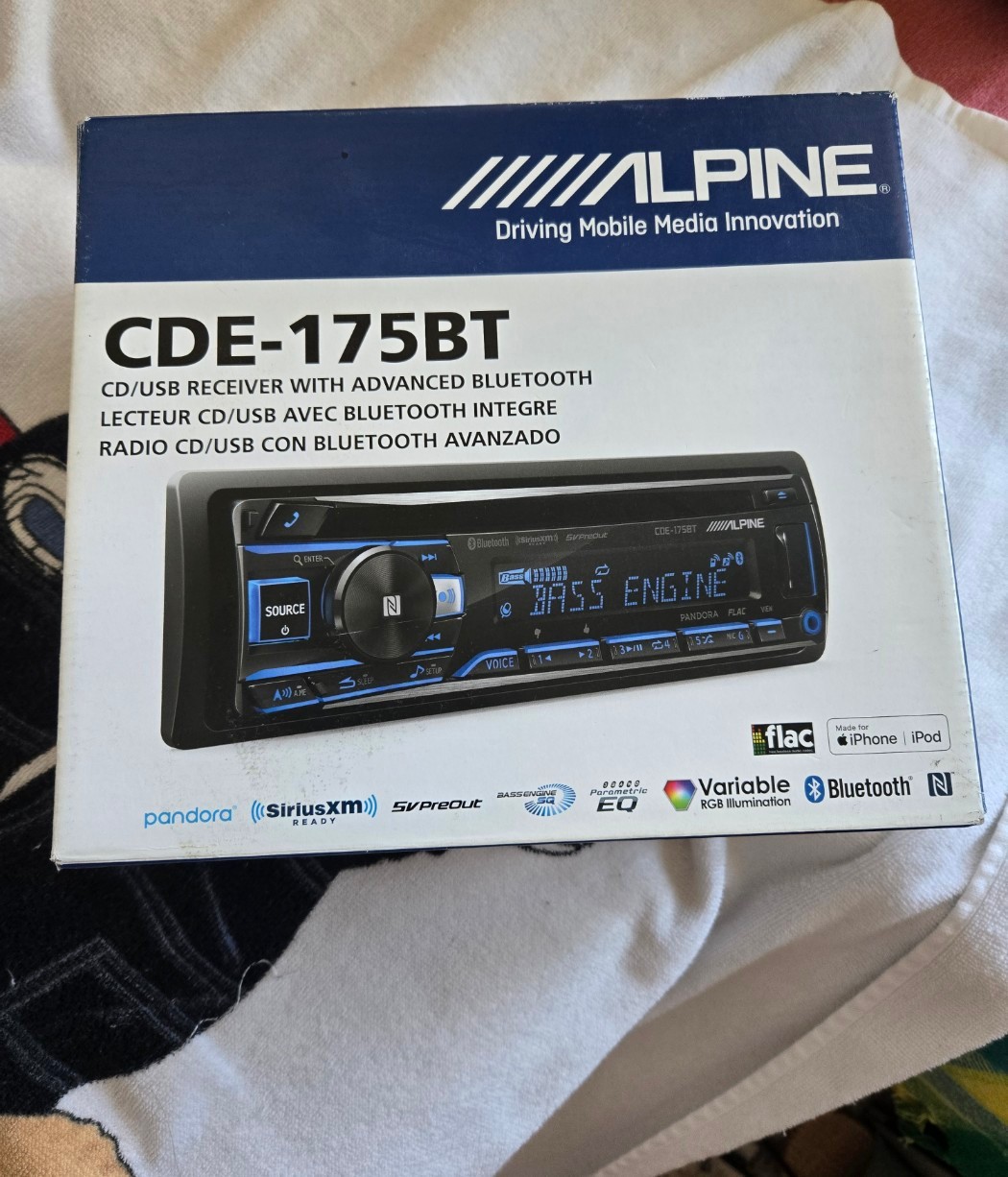 Alpine CDE-175BT CD/USB Receiver with Bluetooth