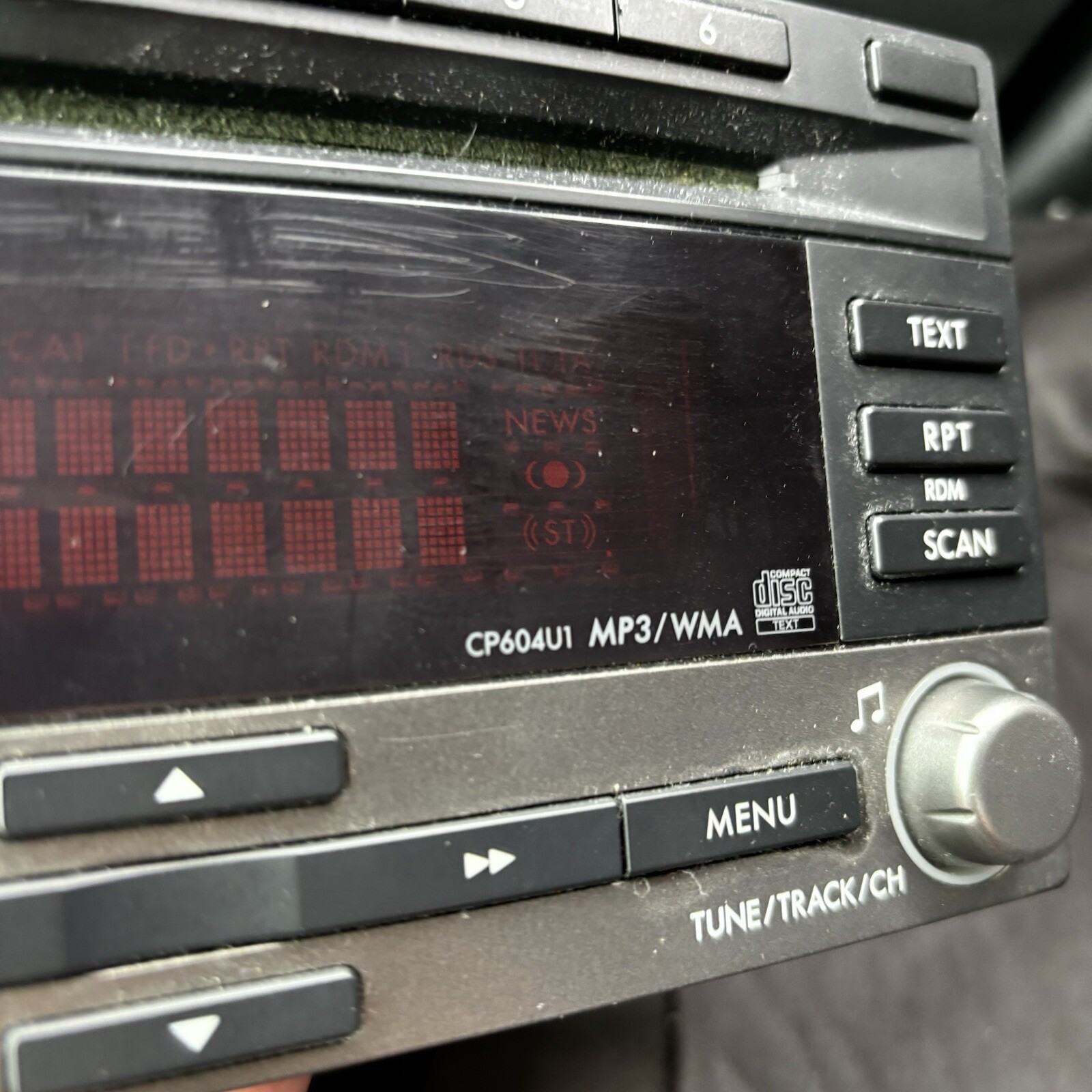 Subaru Clarion Radio Stereo CD Player – 86201SC601 PF-2982B-B