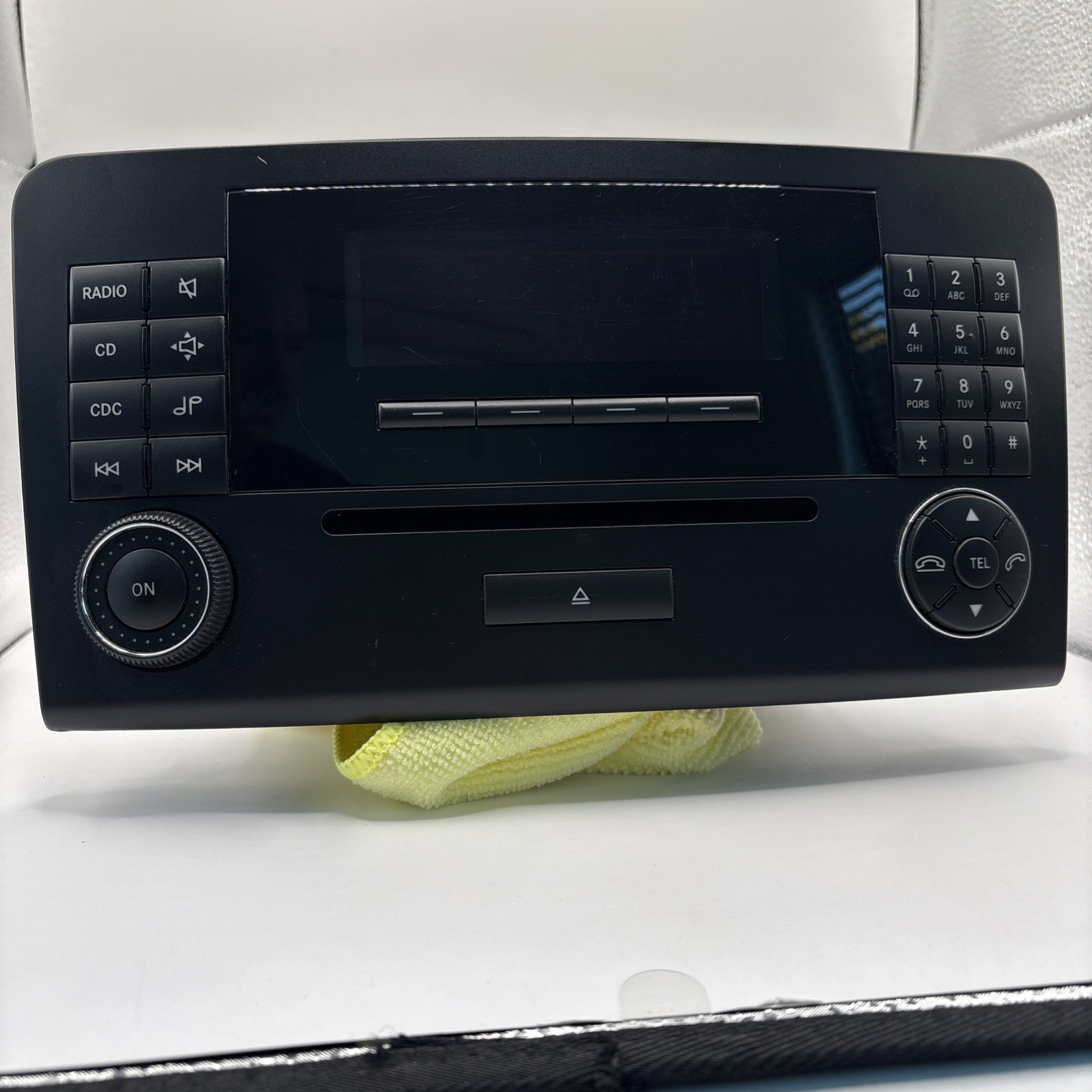 Mercedes Benz ML CD stereo radio Audio 20 MF2710 A1648208289 PARTS ONLY UNTESTED