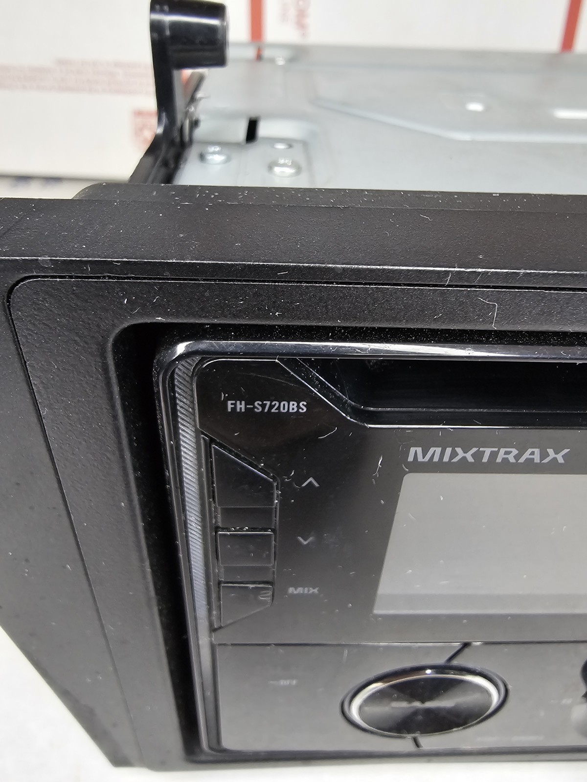 Pioneer FHS720BS In-Dash Double Din CD Receiver with built in bluetooth