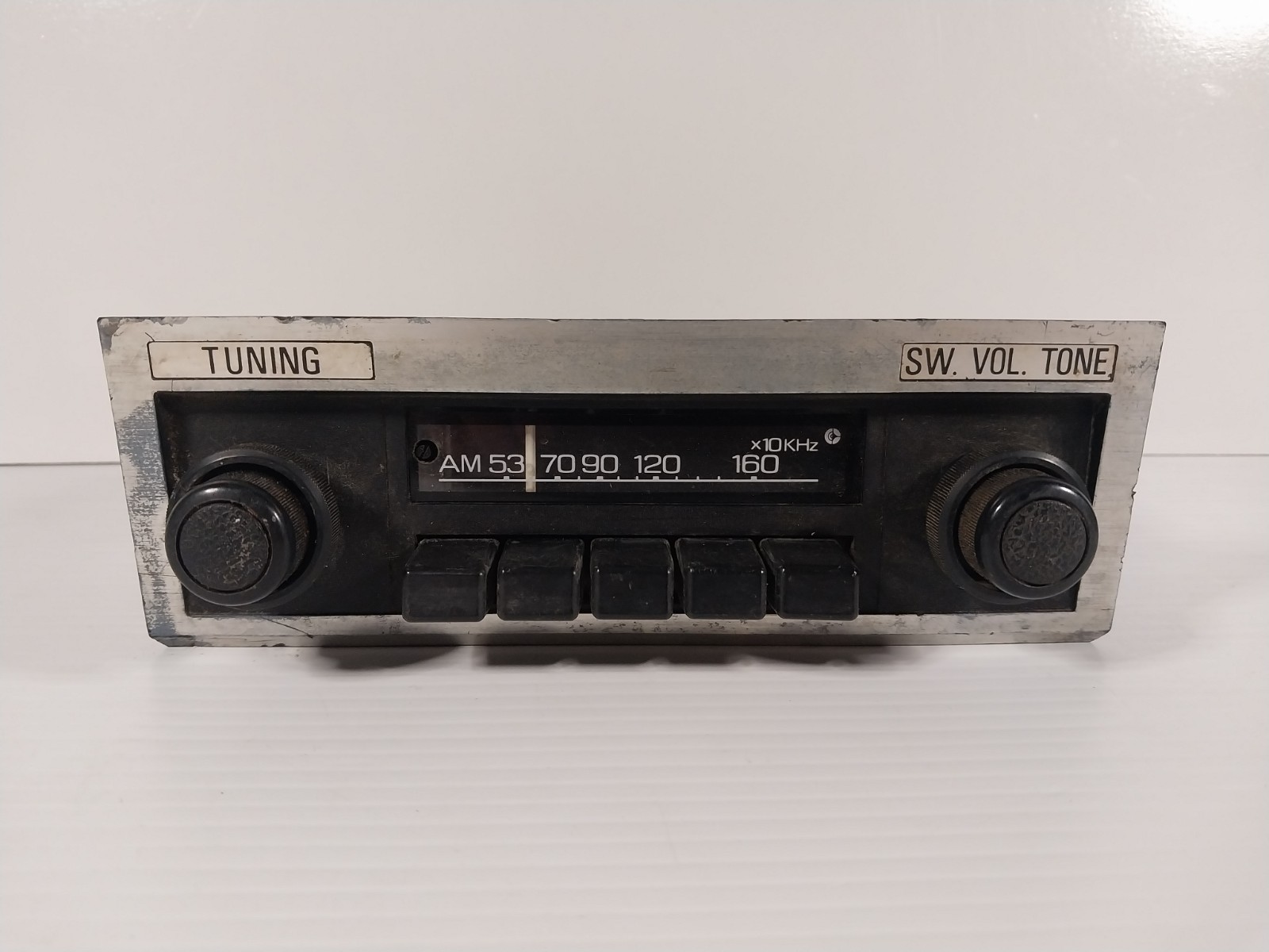 Datsun 720 Factory Head Unit & Surround Radio RN-1003H Clarion Nissan Pickup