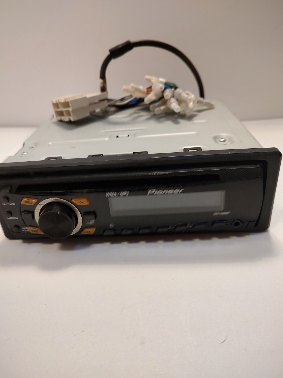Pioneer Car Radio DEH-1300MP w/ Remote