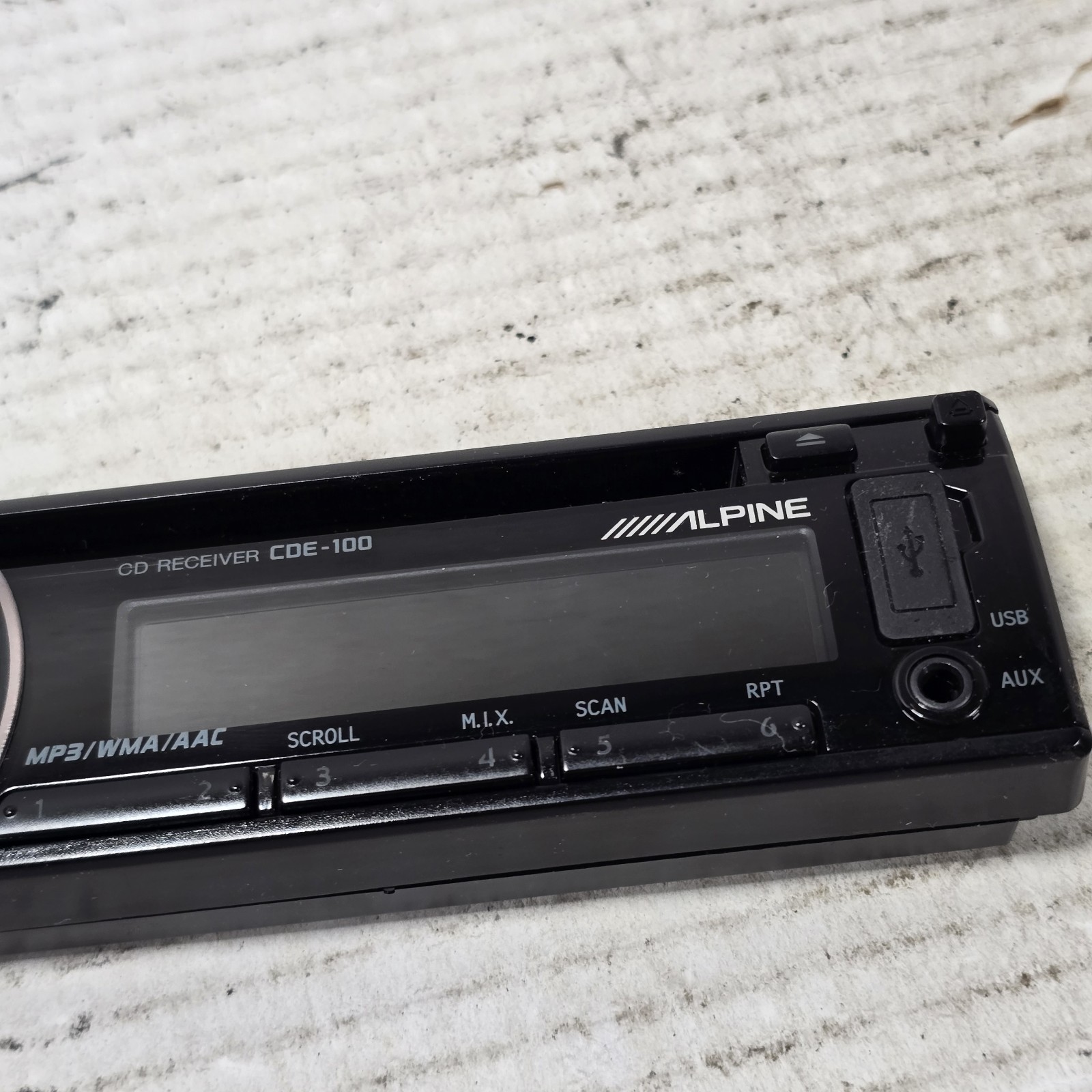 Alpine Model No CDE-100 In Dash – FACE ONLY !!!