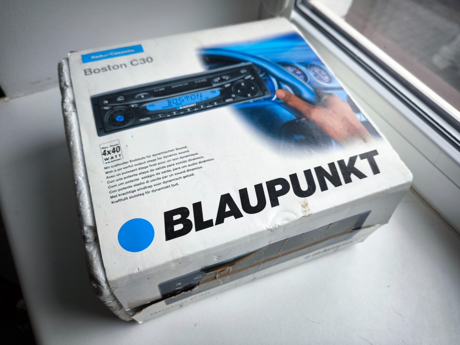 NEW Blaupunkt Boston C30 7640125510 7 640 125 510 Original Car Radio 4x40w + box