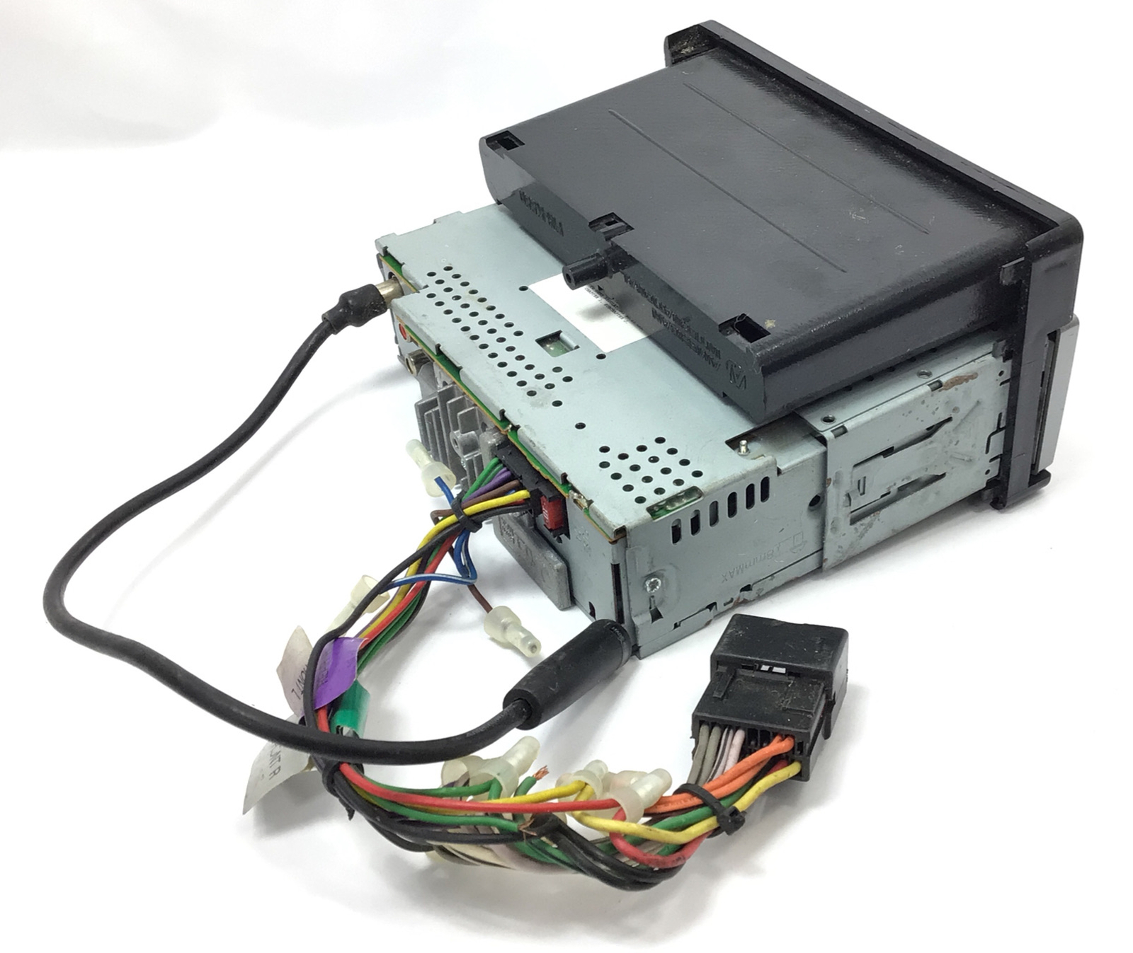 Kenwood KDC MP232 In Dash Car Stereo READ DESC