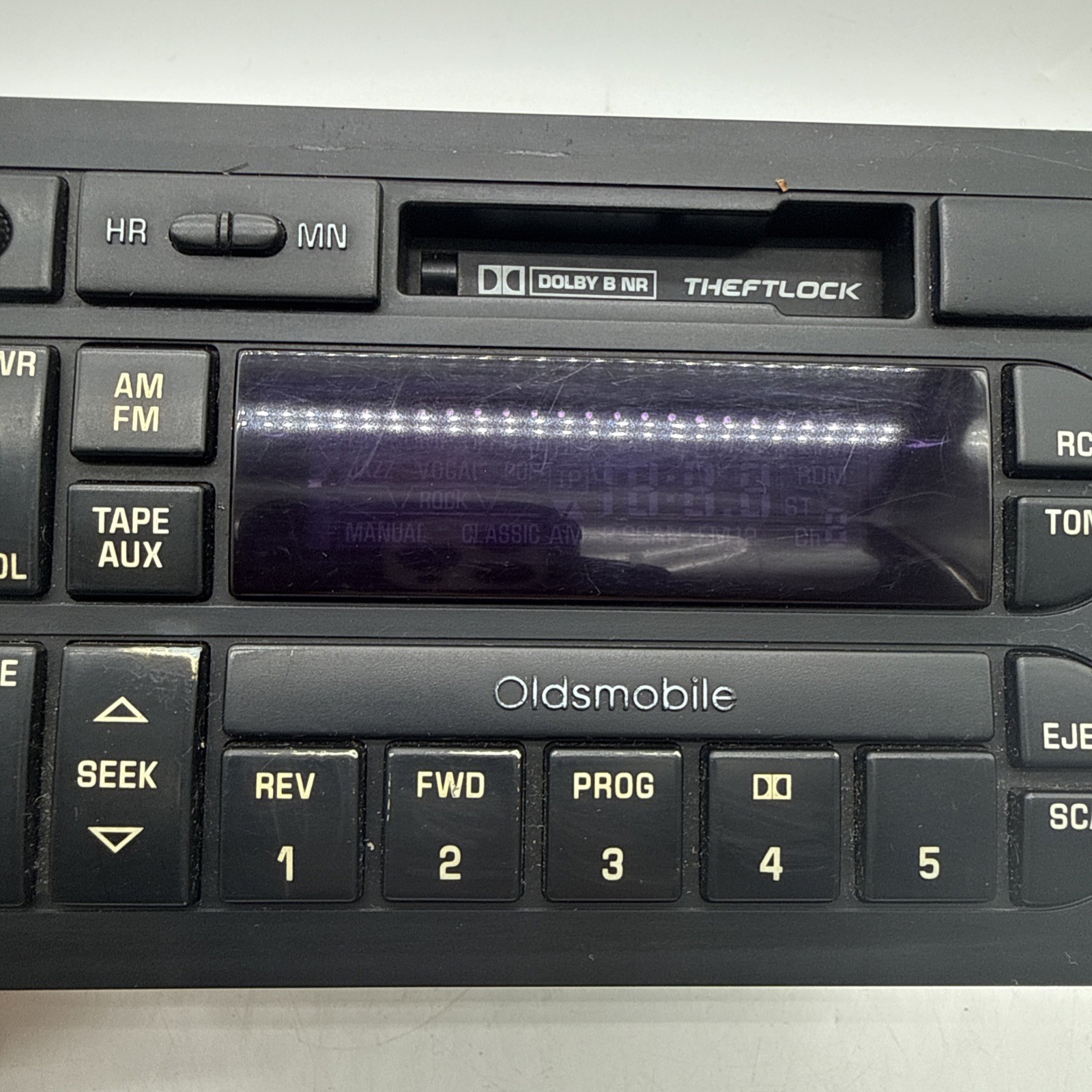 Oldsmobile Delco GM OEM Cassette player radio 95 96 97 98 99 16200753 Olds