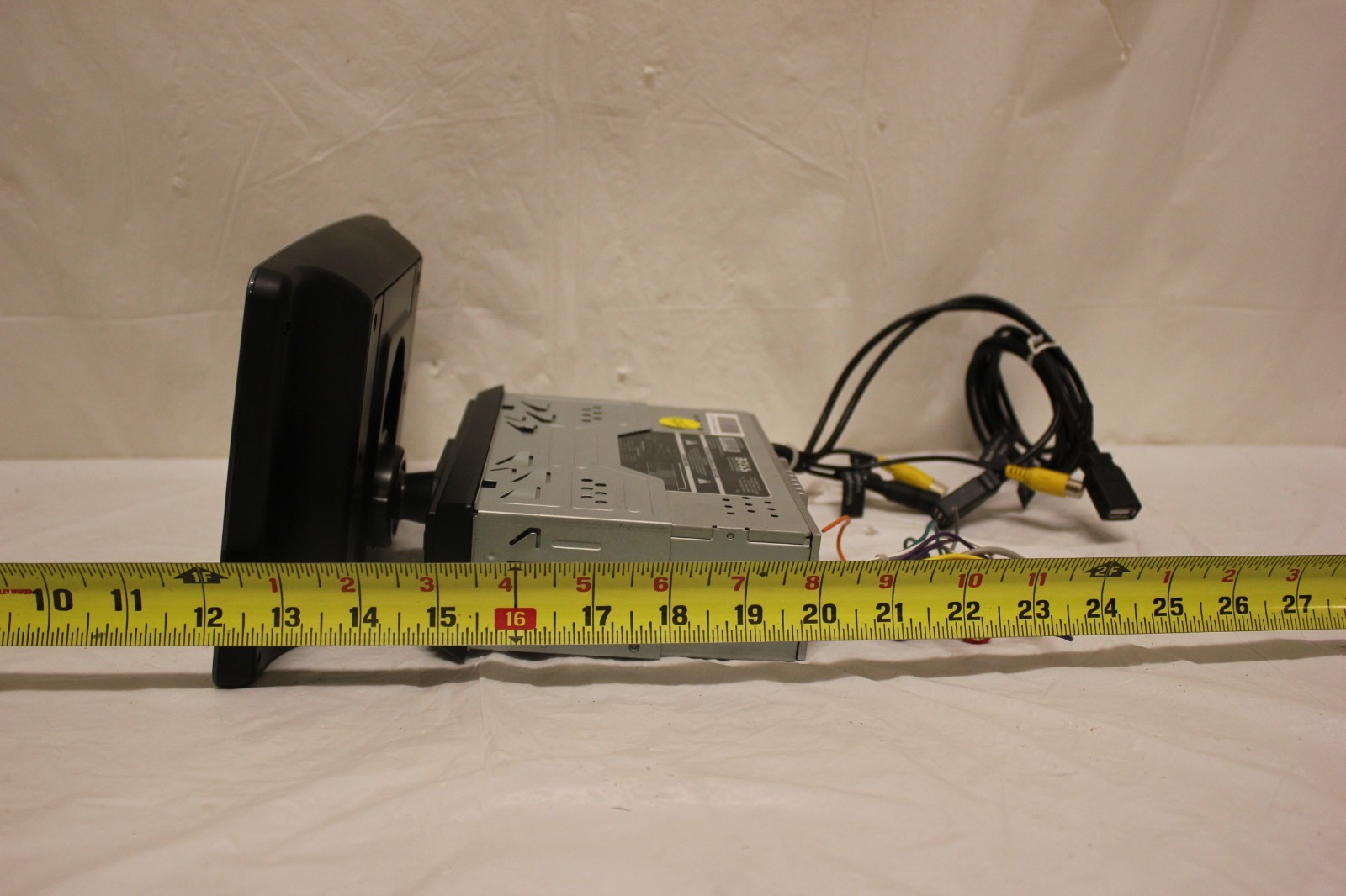 Boss Elite Audio Systems BCPA9RC Digital Media AM/FM Receiver 340W D2