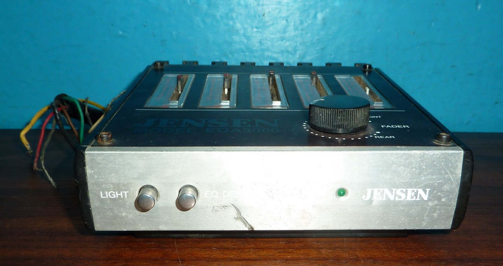 Jensen Model EQA3000 5-Band Graphic Equalizer Amplifier 24W