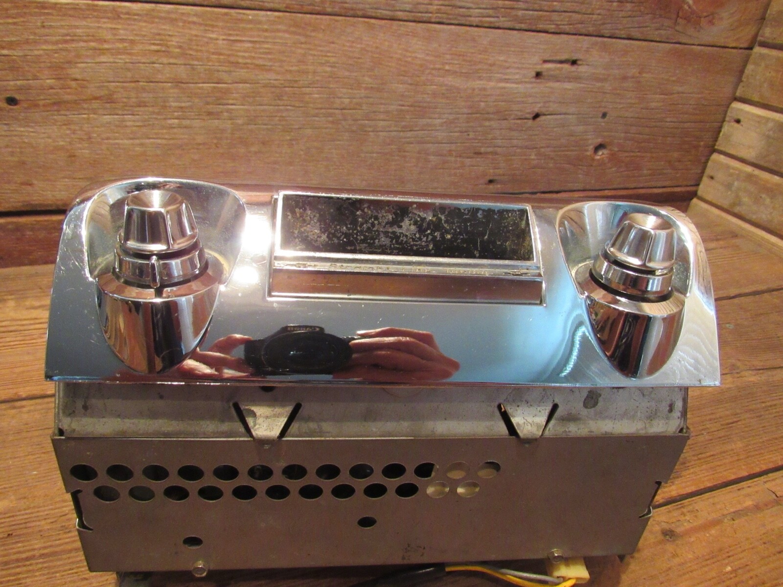 Vintage 1950’s Chevy Chevrolet Car Tube AM Tuner Radio Complete w/ Bezel & Knobs