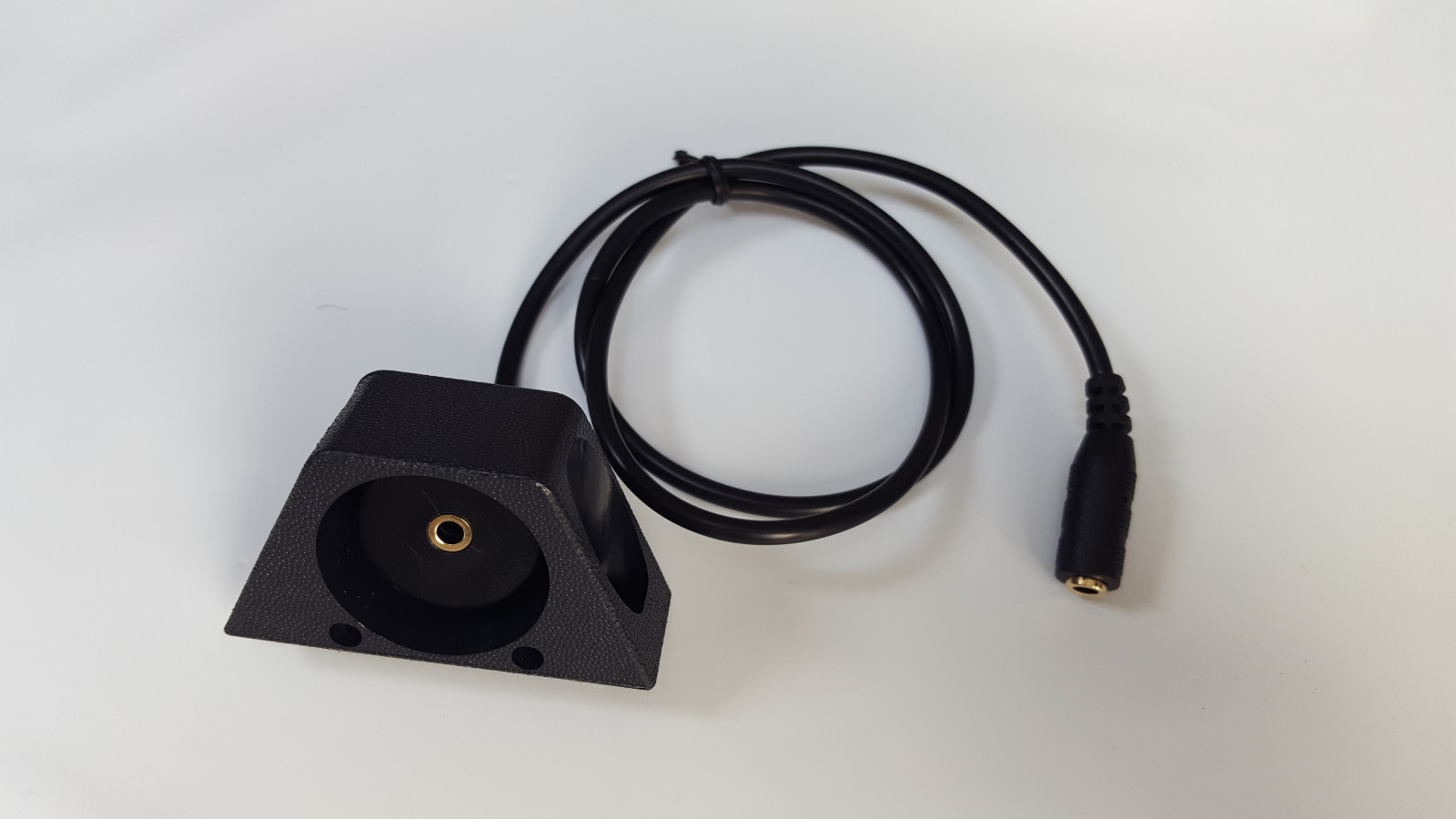 Grom Audio Flush Mount 3.5mm female Universal auxiliary cable 2FT #C-FM35