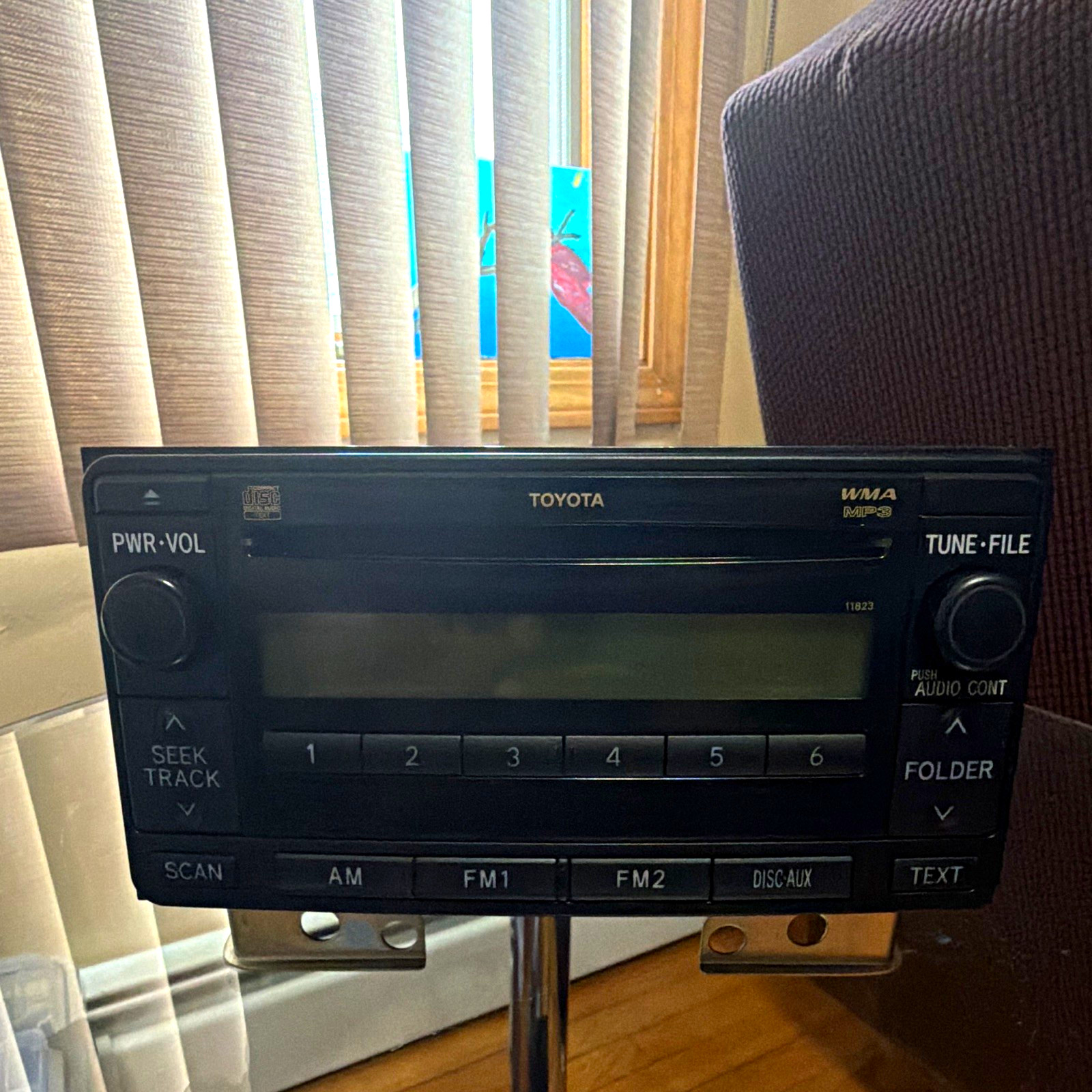 Toyota 86120-35410 2 DIN In-Dash Radio AM/FM CD MP3 WMA Head Unit