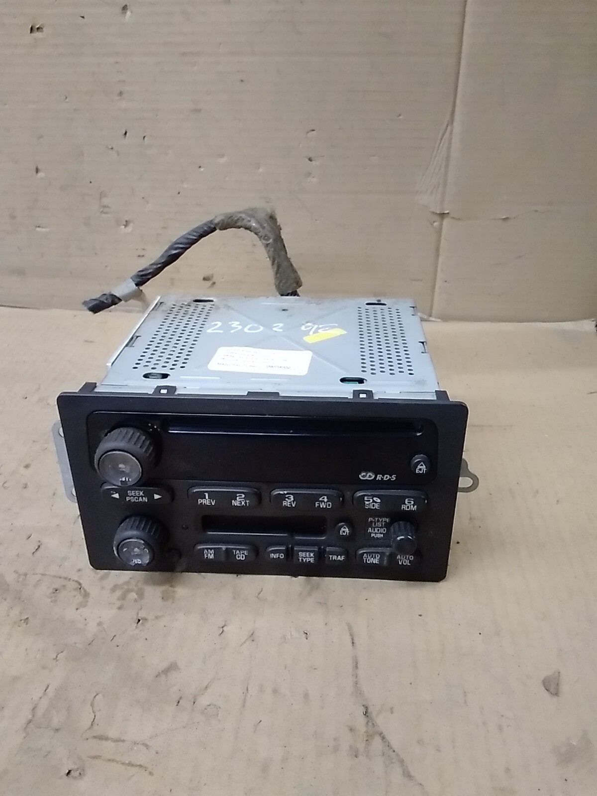 2002 2003 CHEVROLET TRAILBLAZER LT 4.2L AM FM CD UPO NOT BOSE RADIO