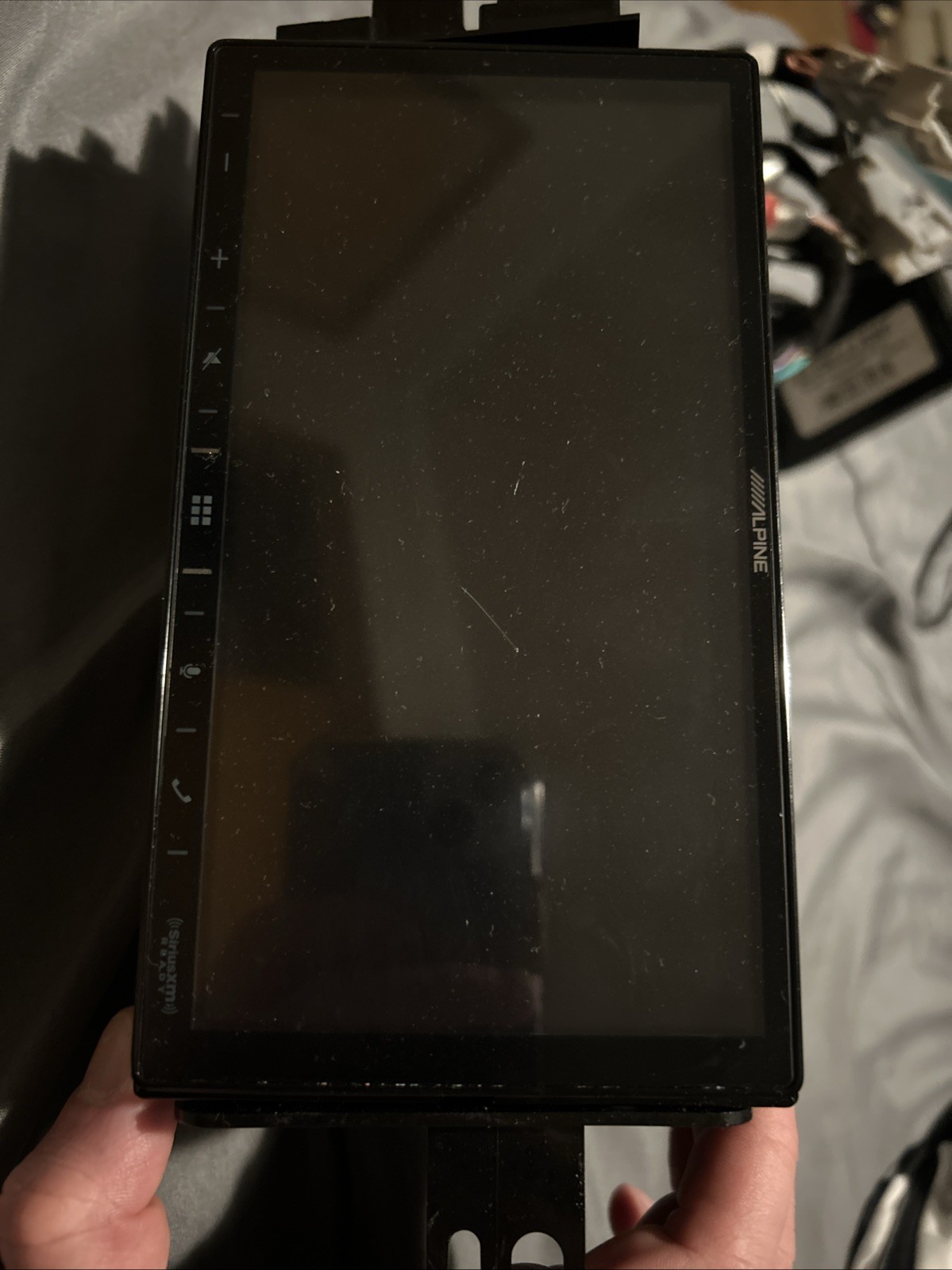 Alpine iLX-W650 7 inch Mechless In-Dash Receiver