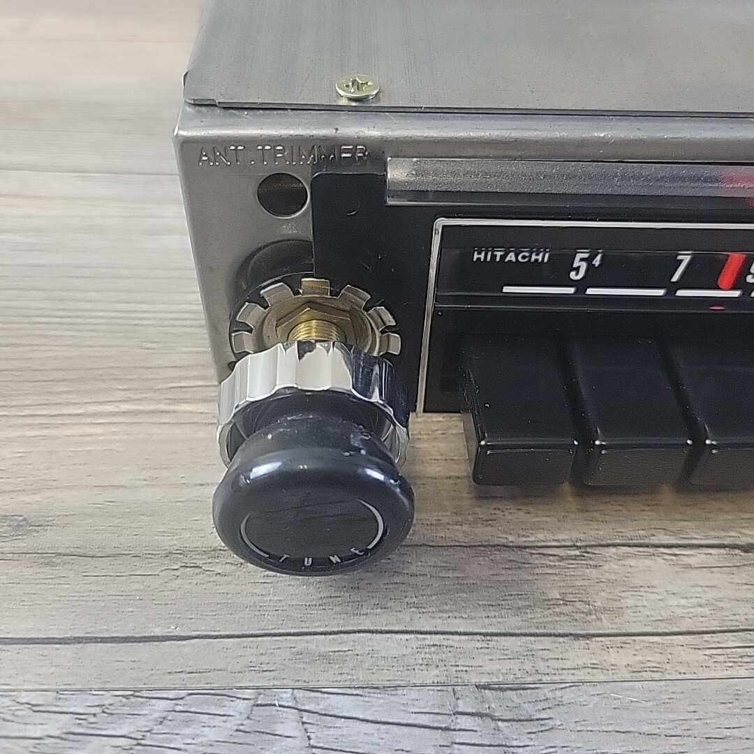 Vintage Hitachi Car Radio TM-403HCR 12V Intergrated Circuit