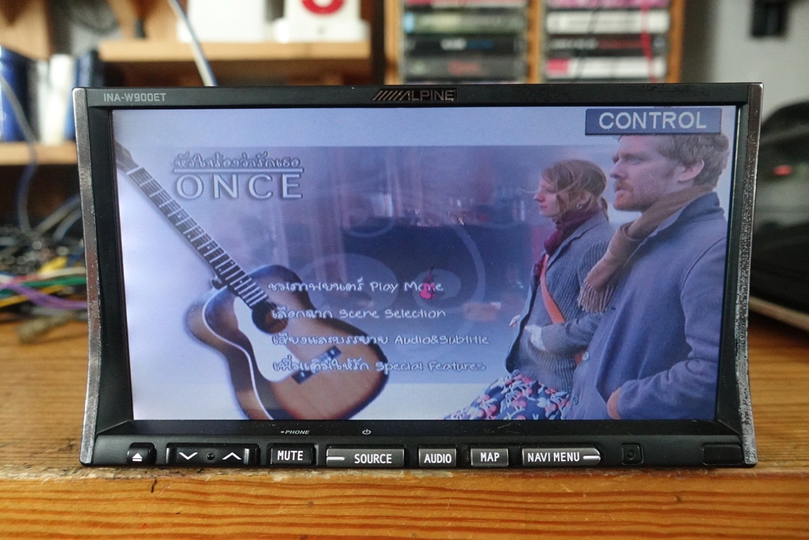 Alpine INA-W900ET. 7″ Touch Screen. Fully functonsl. New Film. 3 RCA Pre out.