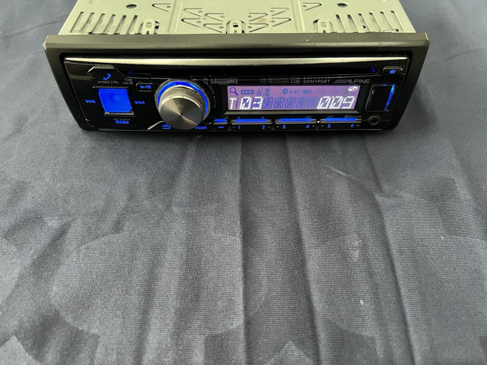 ⭐️Pre-Owned,TESTED⭐️ Alpine CD| AM/FM| BT| USB- (CDE-SXM145BT)